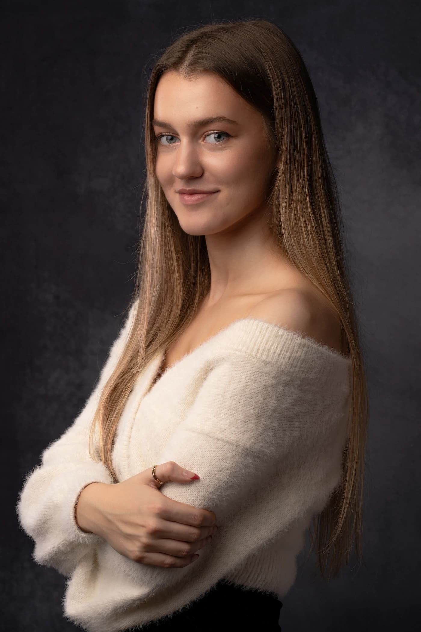 Patrycja — fine art portrait at the home studio